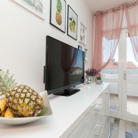 Apartman Roko Petrcane Exterior photo
